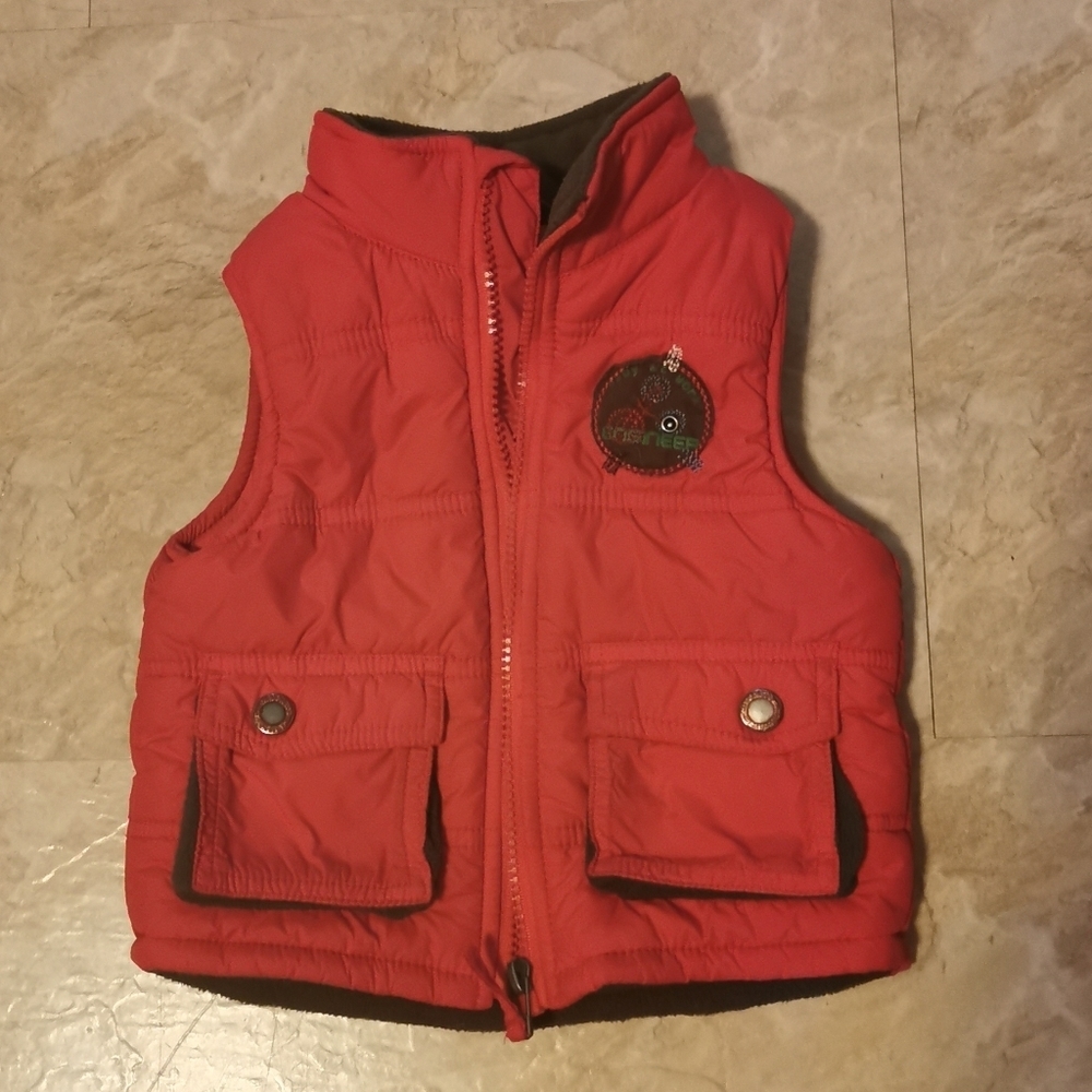 3/25$💚Kricket Elite  toddler vest 18M